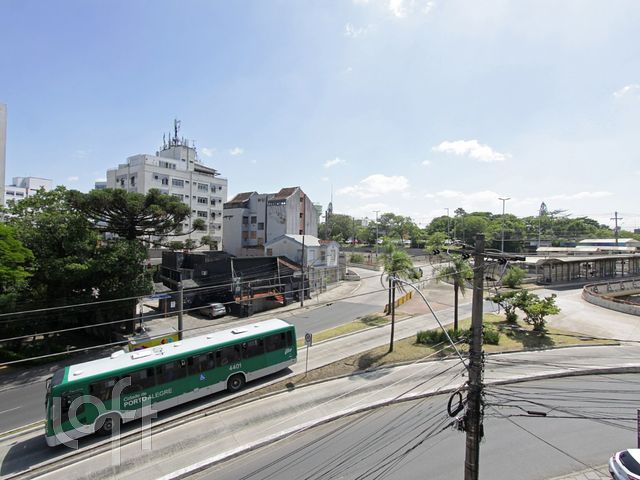 Apartamento com 78m², 2 dormitórios, 2 vagas, Petrópolis em Porto Alegre