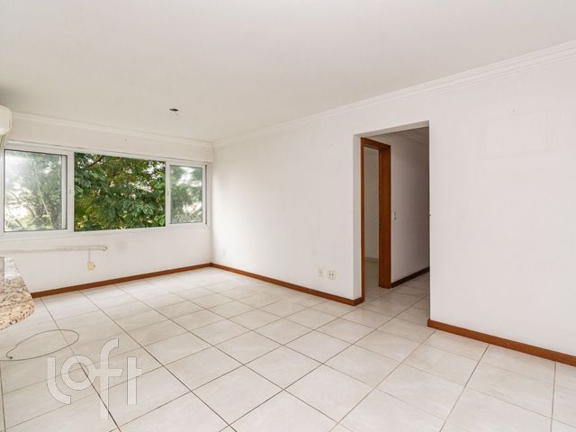 Apartamento com 67m², 2 dormitórios, 1 vaga, Floresta em Porto Alegre