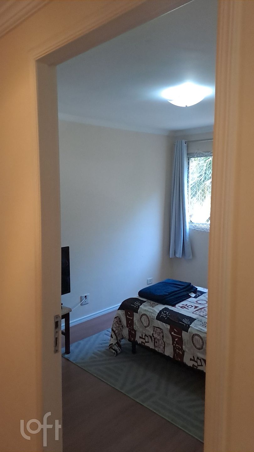 Apartamento à venda com 3 quartos, 80m² - Foto 2