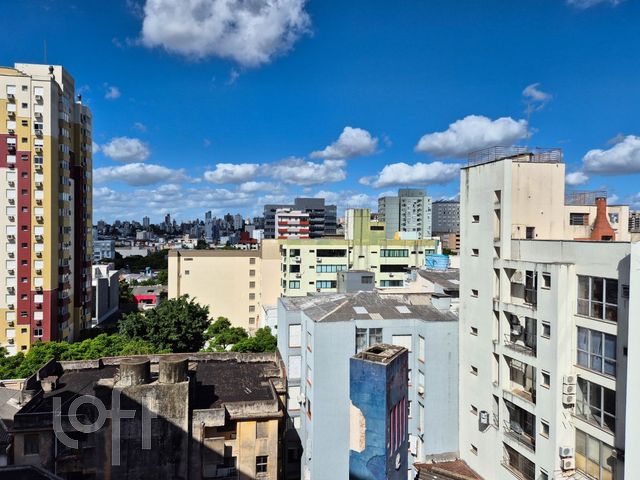Apartamento com 80m², 3 dormitórios, 1 suíte, 2 vagas, Floresta em Porto Alegre