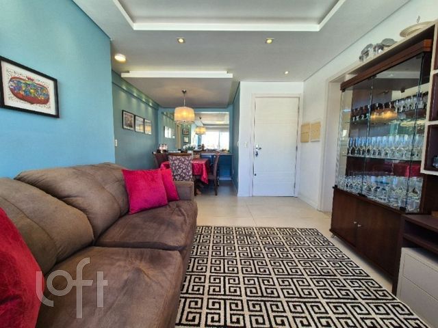 Apartamento com 80m², 3 dormitórios, 1 suíte, 2 vagas, Floresta em Porto Alegre