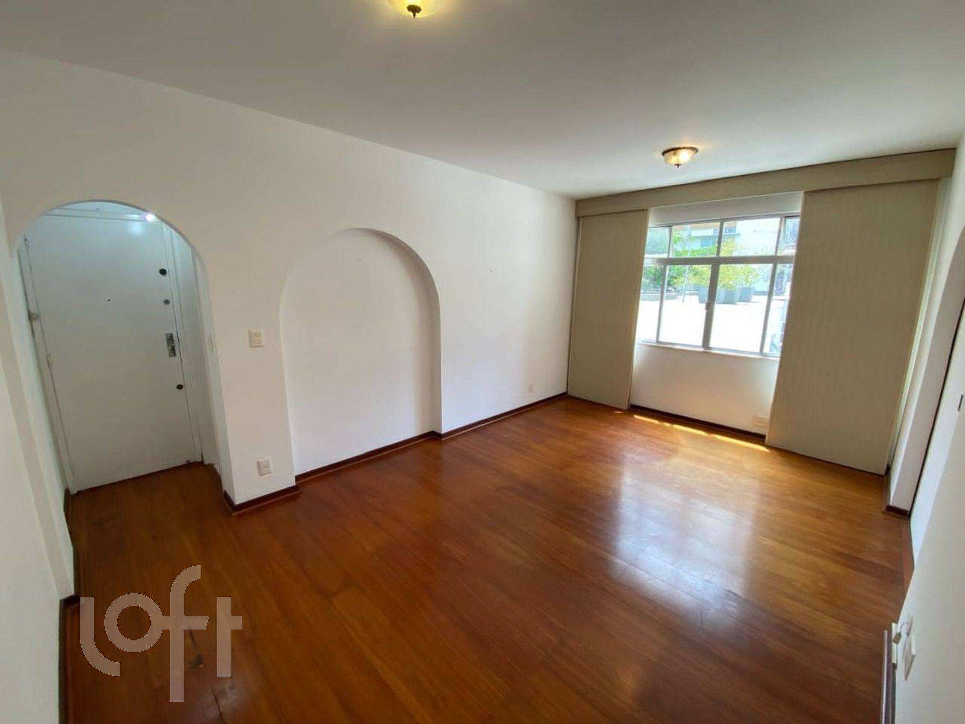 Apartamento à venda com 2 quartos, 65m² - Foto 1