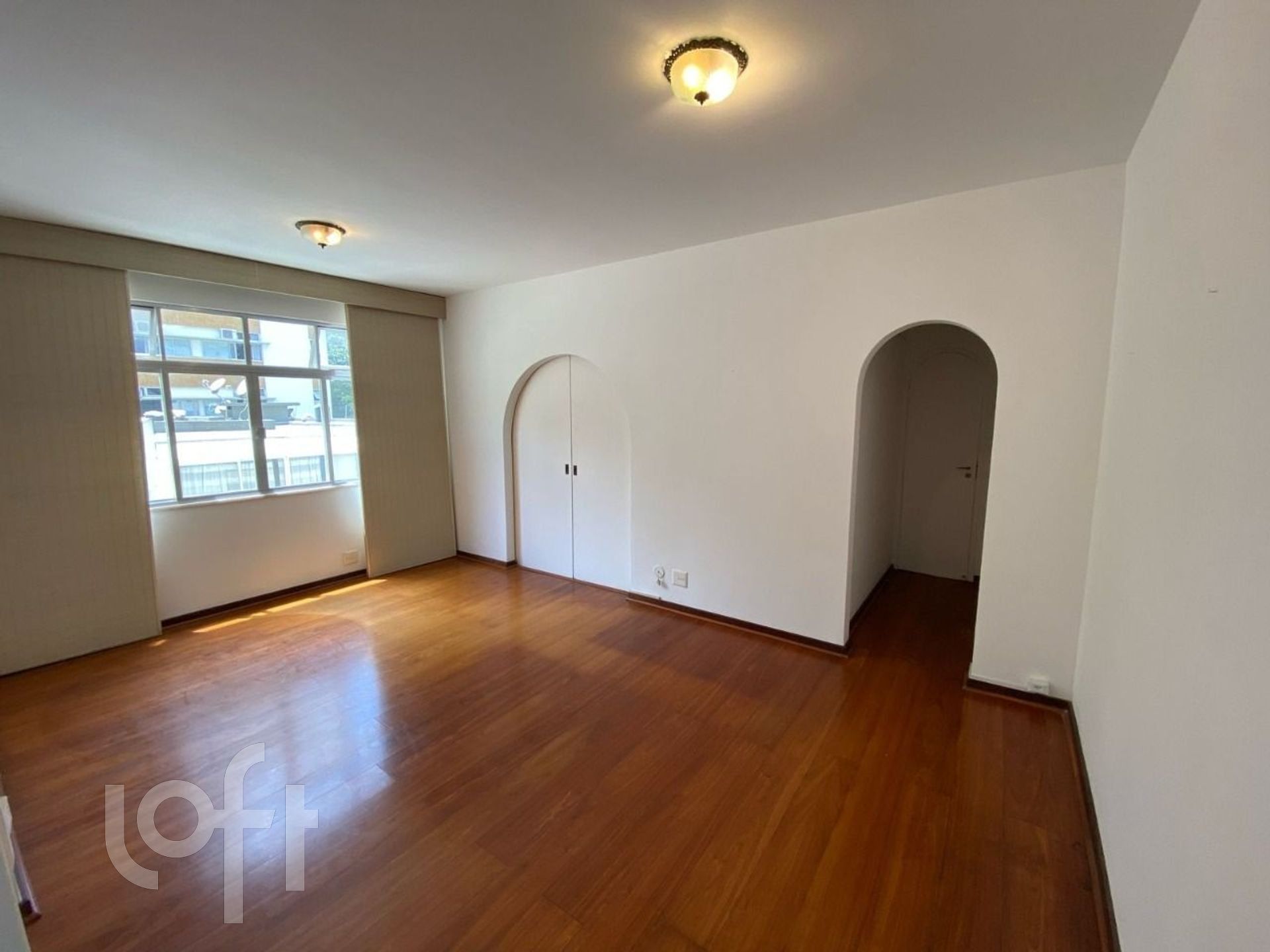 Apartamento à venda com 2 quartos, 65m² - Foto 3