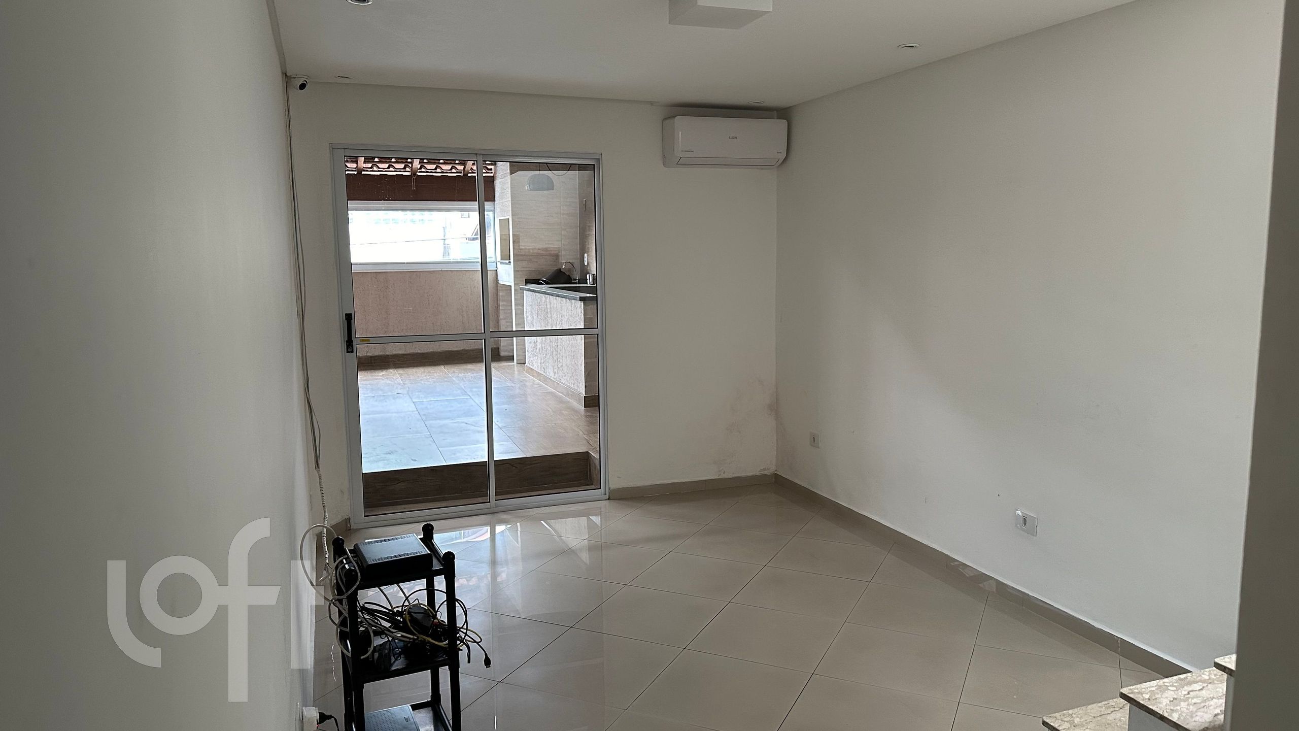 Casa à venda com 3 quartos, 142m² - Foto 1