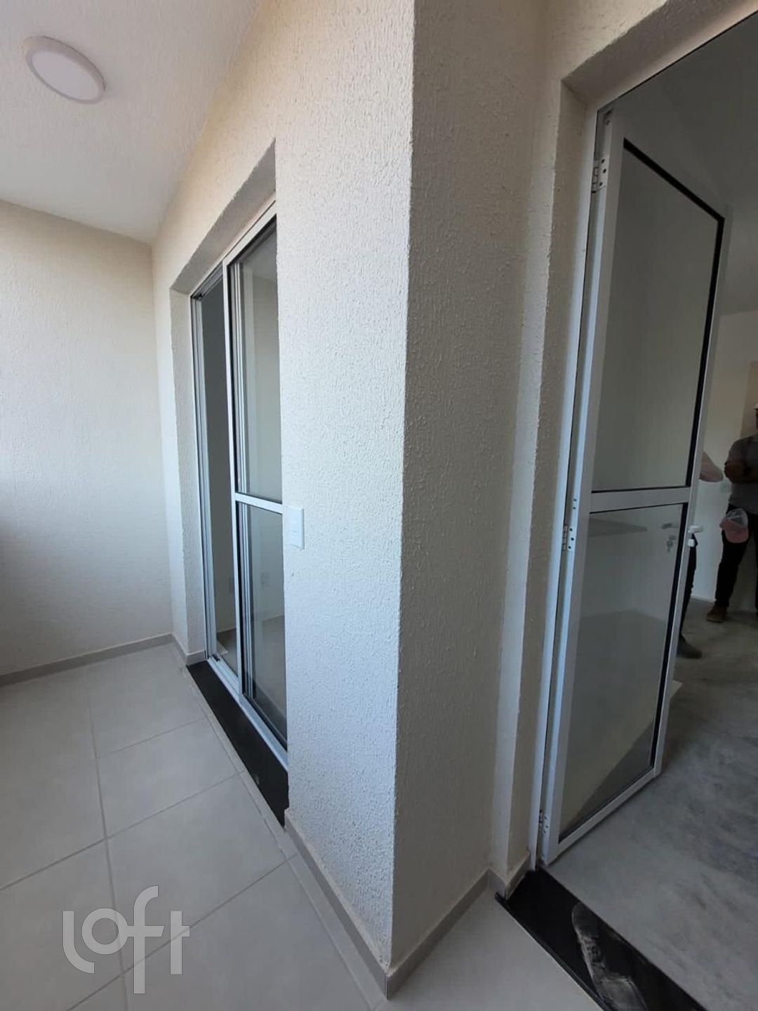 Apartamento à venda com 2 quartos, 40m² - Foto 3