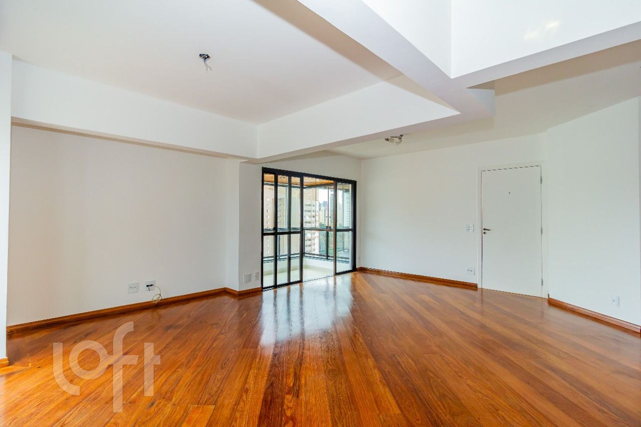 Apartamento à venda com 4 quartos, 176m² - Foto 2