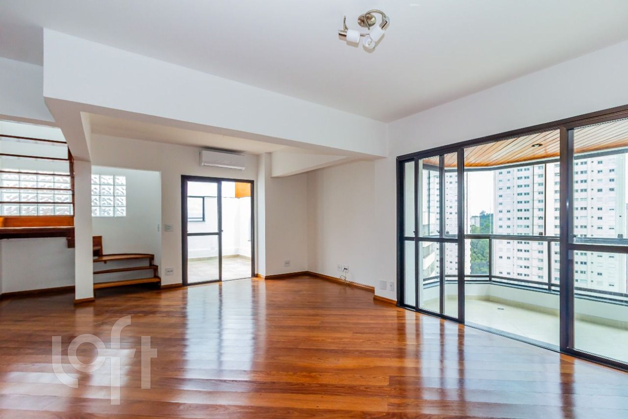 Apartamento à venda com 4 quartos, 176m² - Foto 8