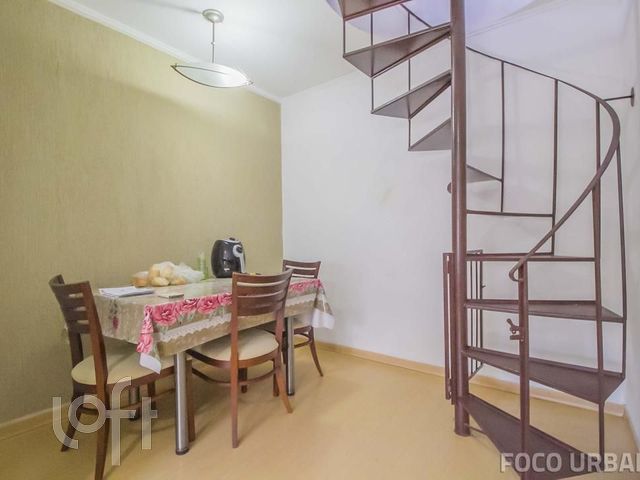 Apartamento com 147m², 2 dormitórios, 4 vagas, Petrópolis em Porto Alegre