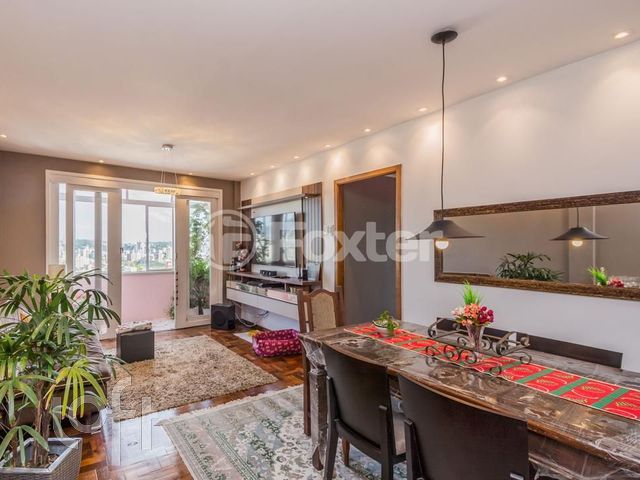 Apartamento com 110m², 3 dormitórios, 1 vaga, Rio Branco em Porto Alegre