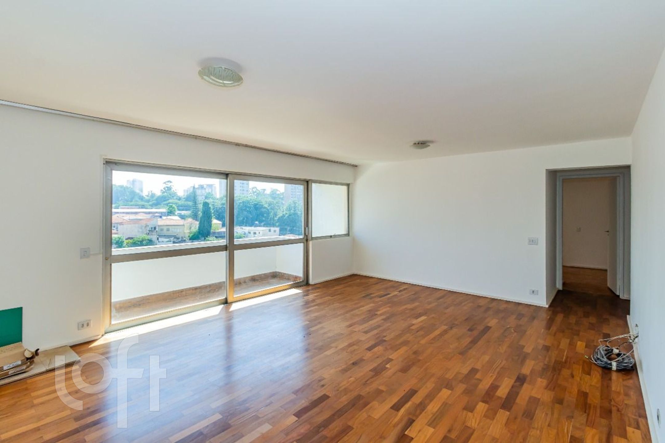 Apartamento à venda com 3 quartos, 132m² - Foto 1