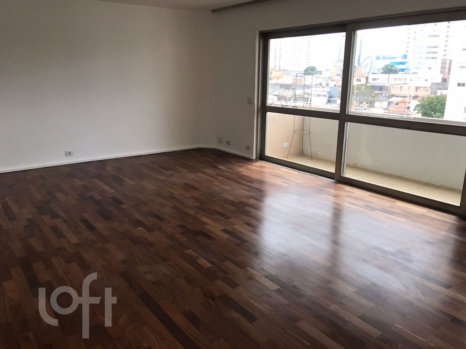 Apartamento à venda com 3 quartos, 132m² - Foto 1