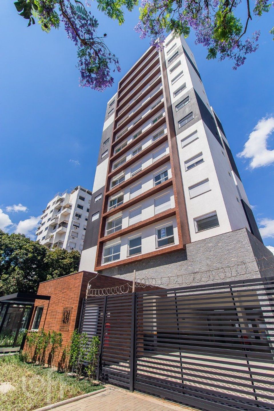 Apartamento com 61m², 2 dormitórios, 1 suíte, 2 vagas, Jardim Botânico em Porto Alegre