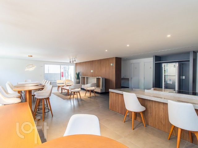 Apartamento com 61m², 2 dormitórios, 1 suíte, 2 vagas, Jardim Botânico em Porto Alegre