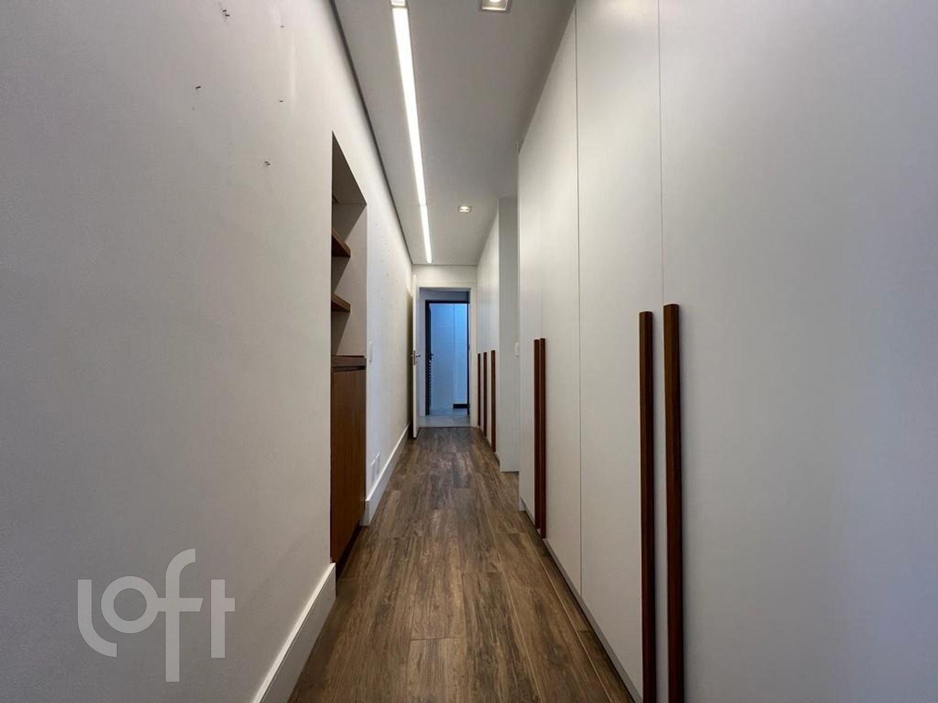 Apartamento à venda com 4 quartos, 193m² - Foto 32