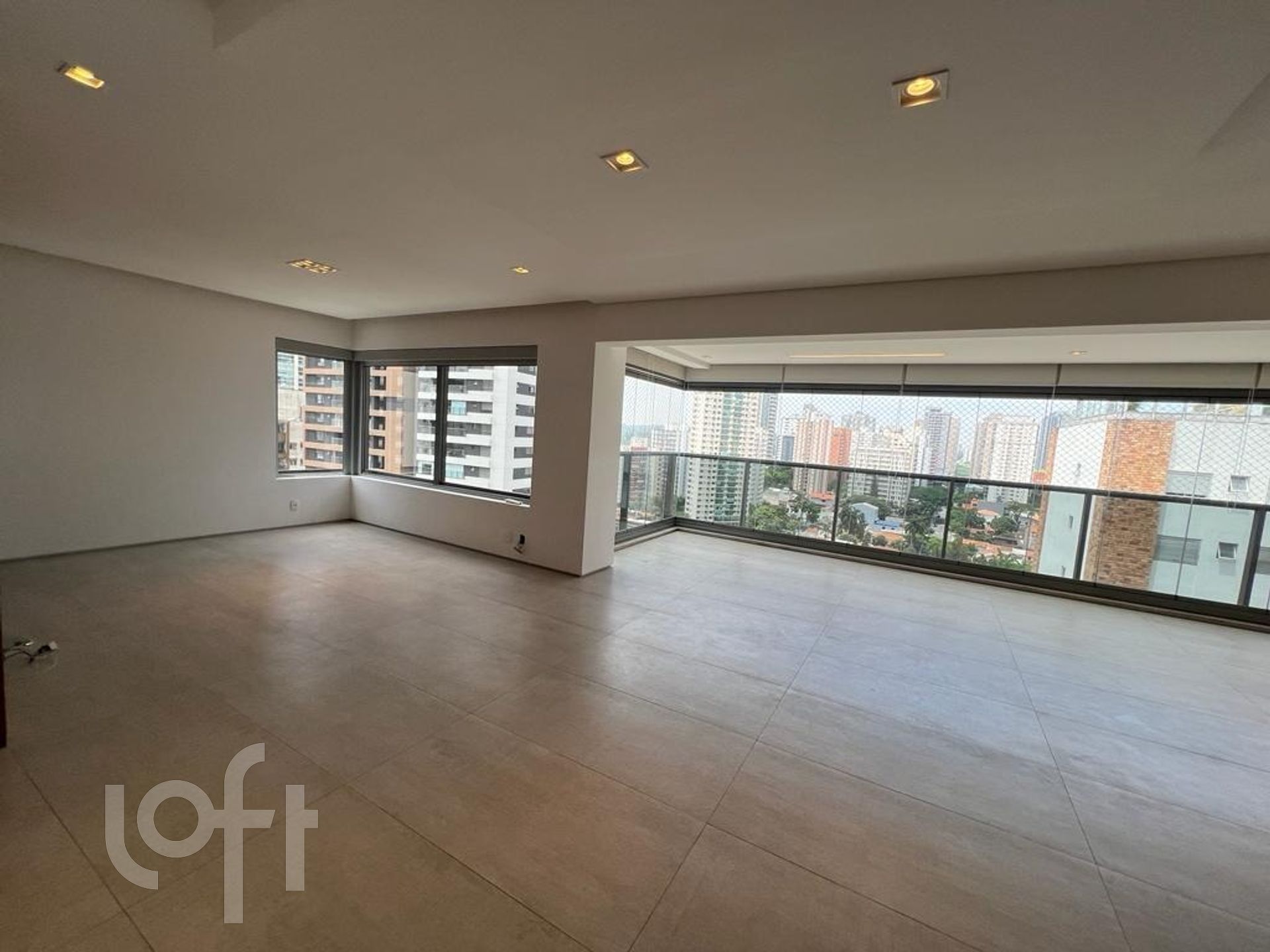 Apartamento à venda com 4 quartos, 193m² - Foto 9