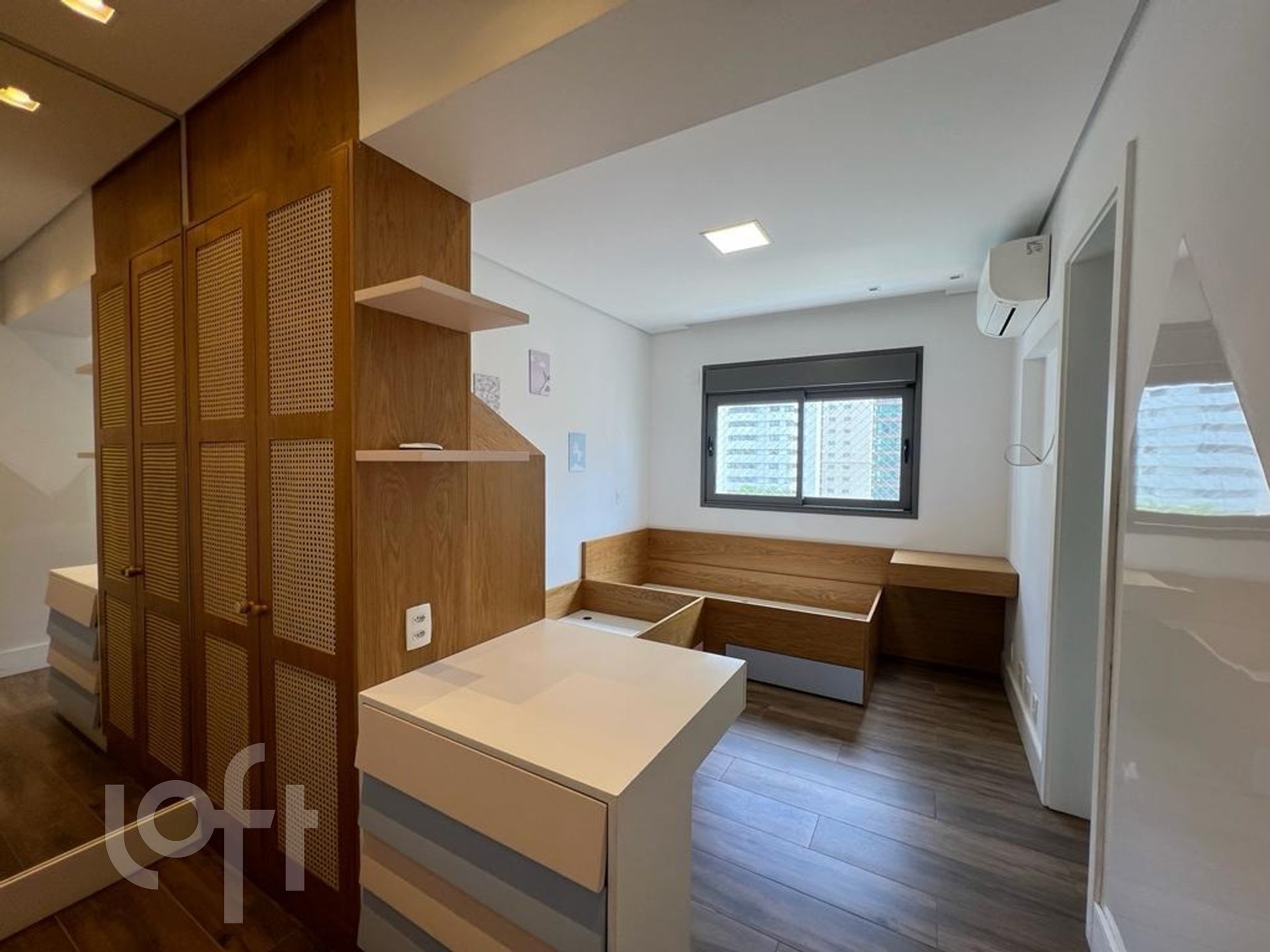 Apartamento à venda com 4 quartos, 193m² - Foto 27