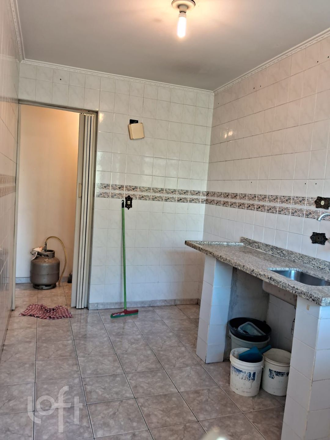 Apartamento à venda com 2 quartos, 62m² - Foto 4