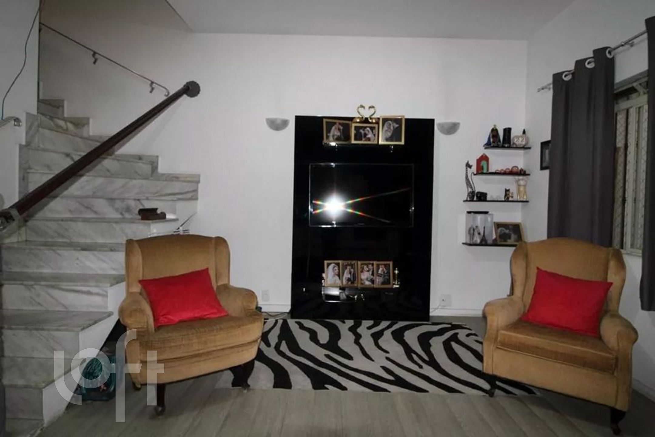 Casa à venda com 4 quartos, 210m² - Foto 3
