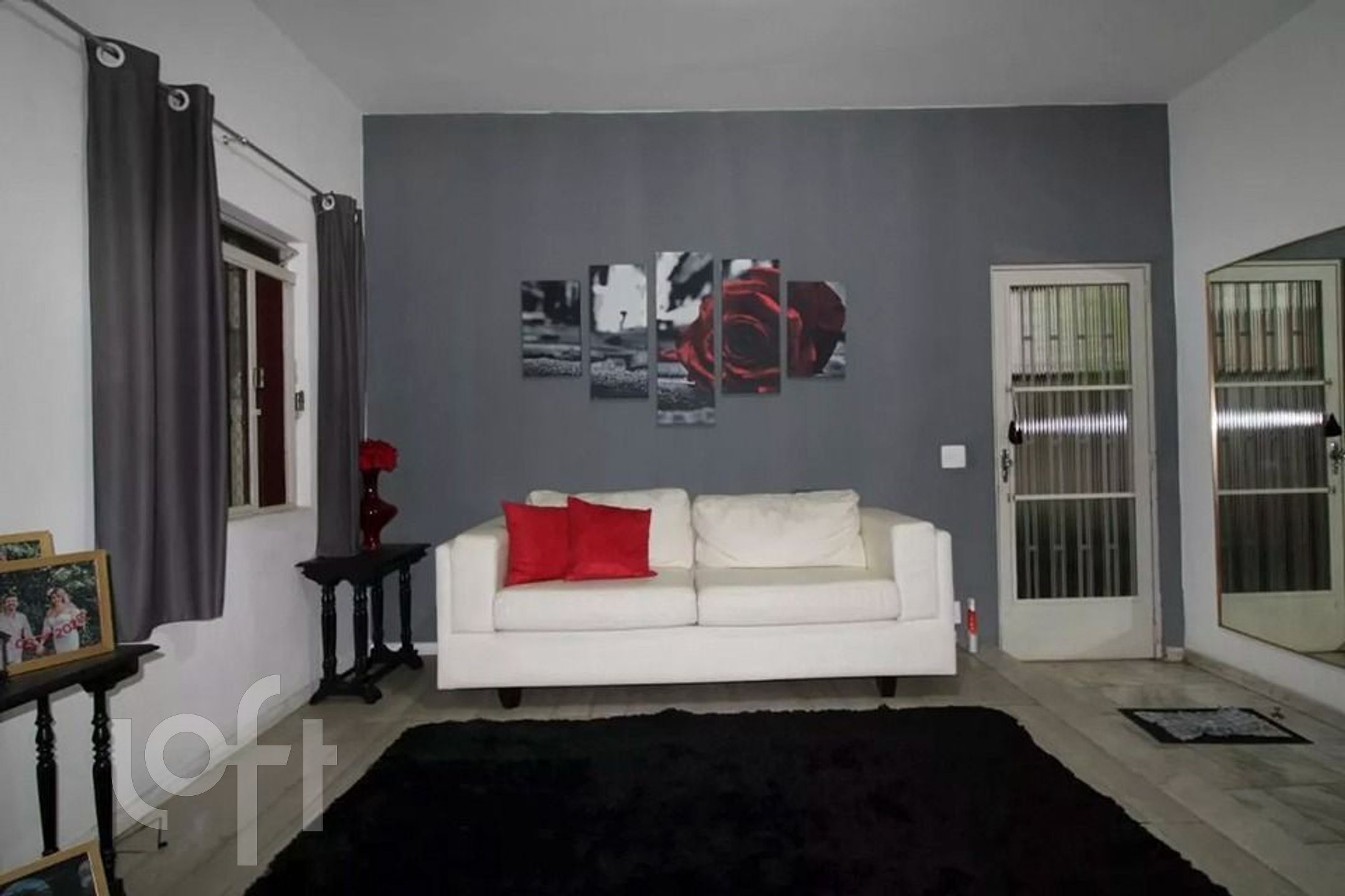 Casa à venda com 4 quartos, 210m² - Foto 2