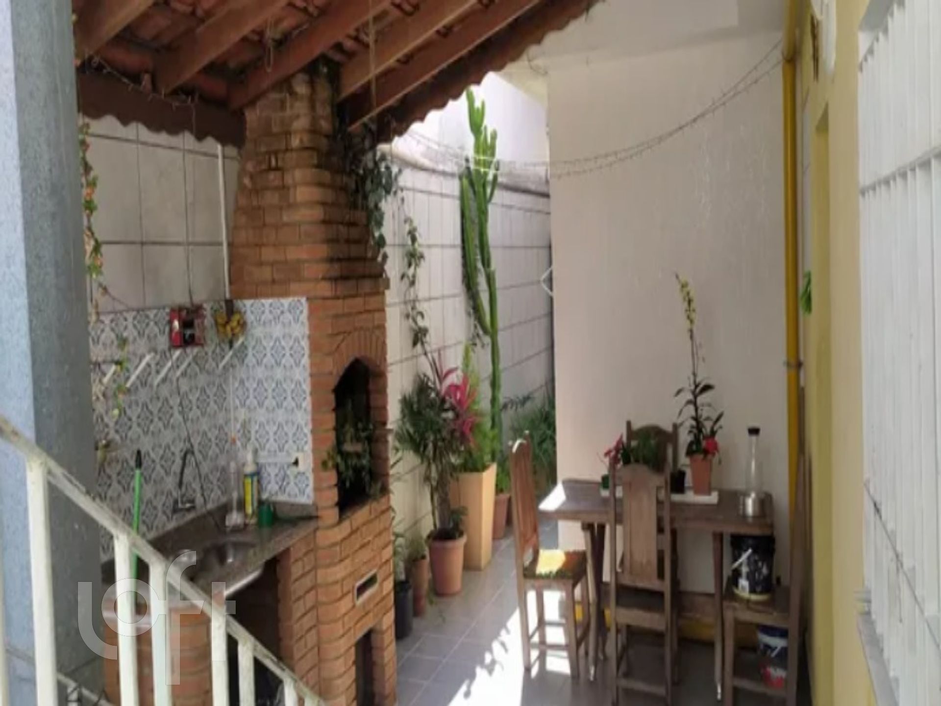 Casa à venda com 4 quartos, 200m² - Foto 3