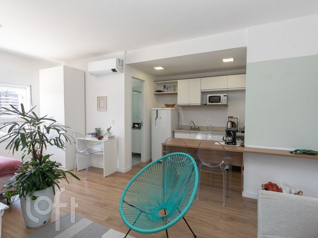 Apartamento com 33m², 1 dormitório, 1 vaga, Santana em Porto Alegre