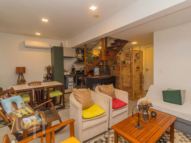 Apartamento com 79m², 2 dormitórios, 2 suítes, 1 vaga, Rio Branco em Porto Alegre