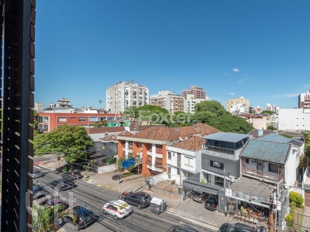 Apartamento com 79m², 2 dormitórios, 2 suítes, 1 vaga, Rio Branco em Porto Alegre