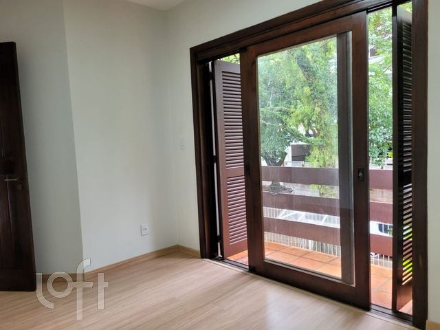 Apartamento com 129m², 3 dormitórios, 1 suíte, 1 vaga, Petrópolis em Porto Alegre