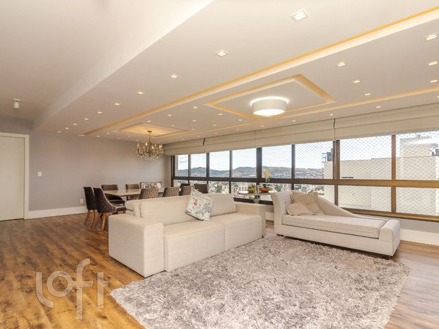 Apartamento com 180m², 3 dormitórios, 3 suítes, 4 vagas, Bela Vista em Porto Alegre