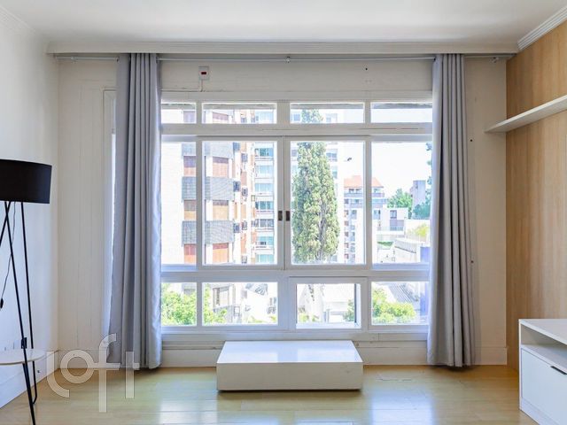 Apartamento com 122m², 3 dormitórios, 1 suíte, 1 vaga, Petrópolis em Porto Alegre