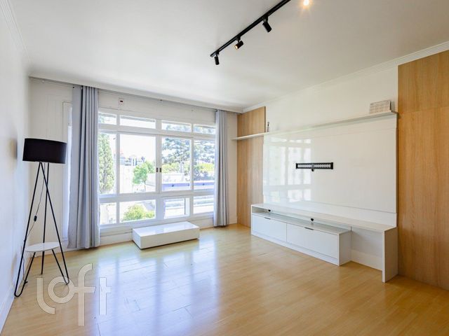 Apartamento com 122m², 3 dormitórios, 1 suíte, 1 vaga, Petrópolis em Porto Alegre