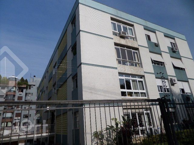 Apartamento com 122m², 3 dormitórios, 1 vaga, Petrópolis em Porto Alegre