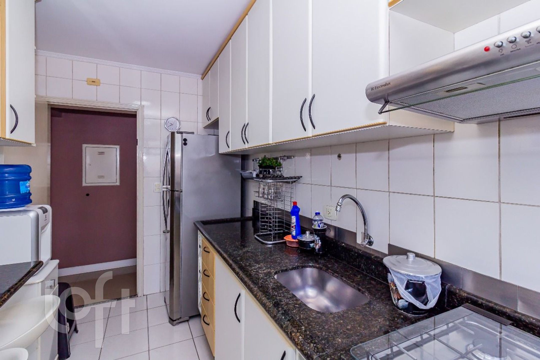 Apartamento à venda com 2 quartos, 70m² - Foto 9