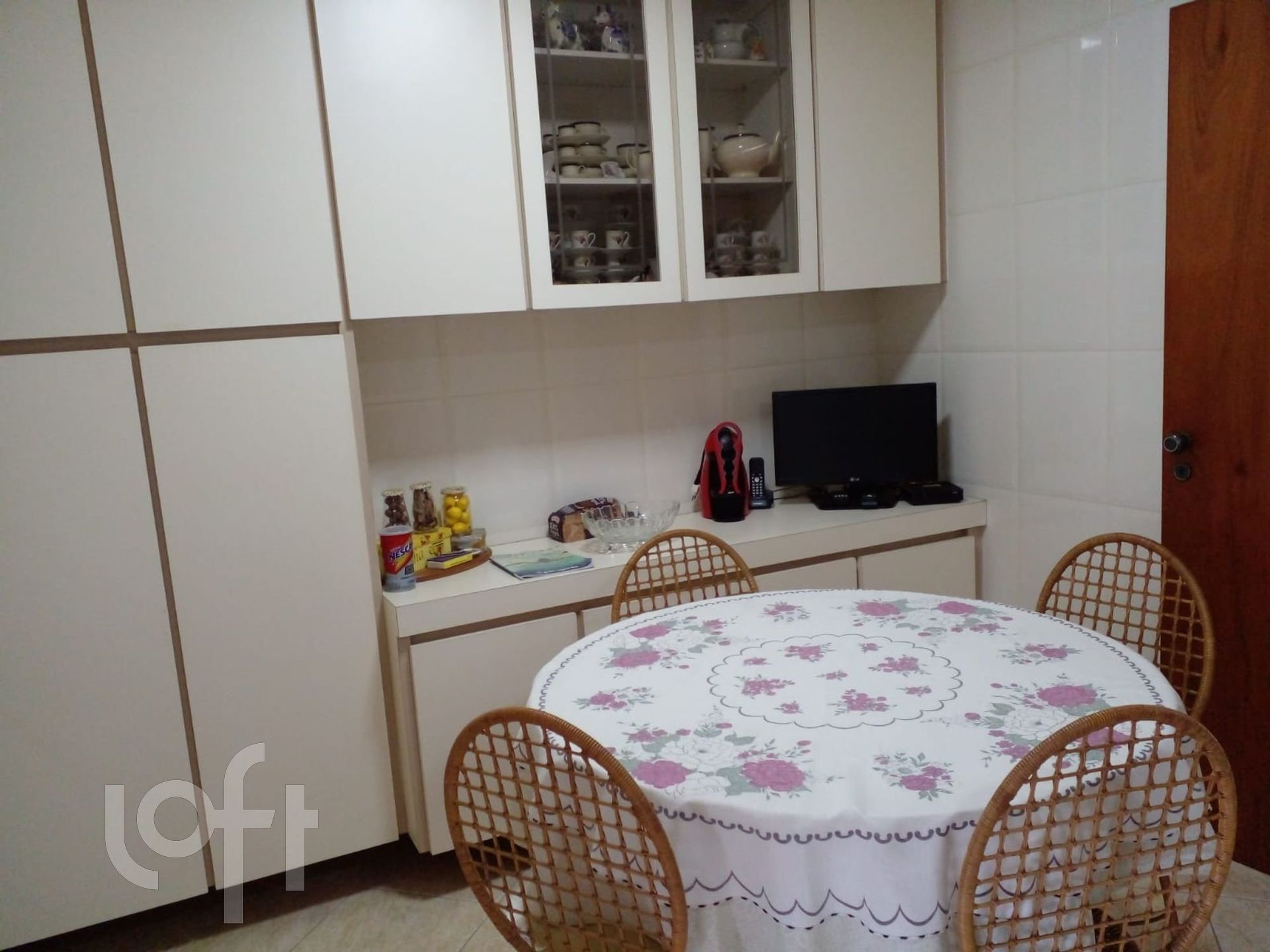 Apartamento à venda com 4 quartos, 196m² - Foto 12