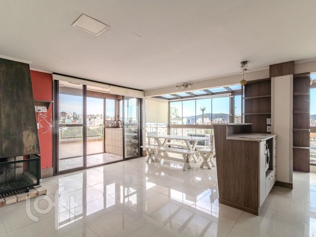 Apartamento com 202m², 3 dormitórios, 1 suíte, 1 vaga, Santa Cecília em Porto Alegre