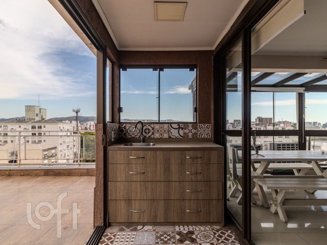 Apartamento com 202m², 3 dormitórios, 1 suíte, 1 vaga, Santa Cecília em Porto Alegre