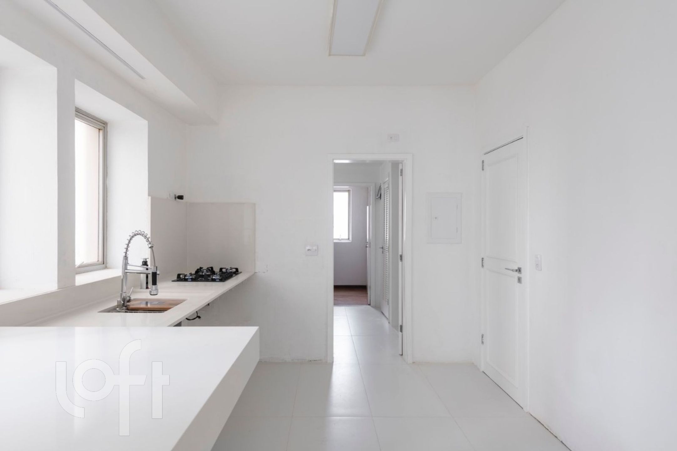 Apartamento à venda com 3 quartos, 180m² - Foto 7