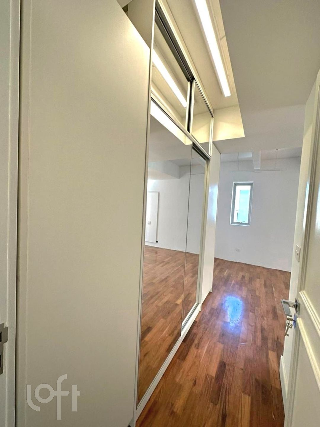 Apartamento à venda com 3 quartos, 180m² - Foto 33