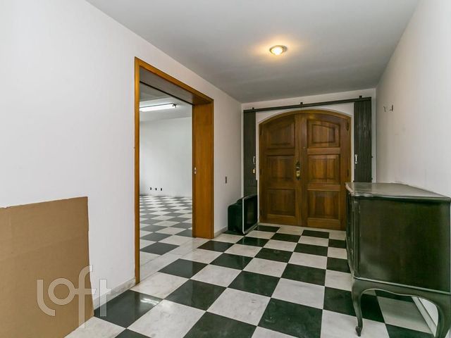 Apartamento com 381m², 4 dormitórios, 1 suíte, 2 vagas, Moinhos de Vento em Porto Alegre