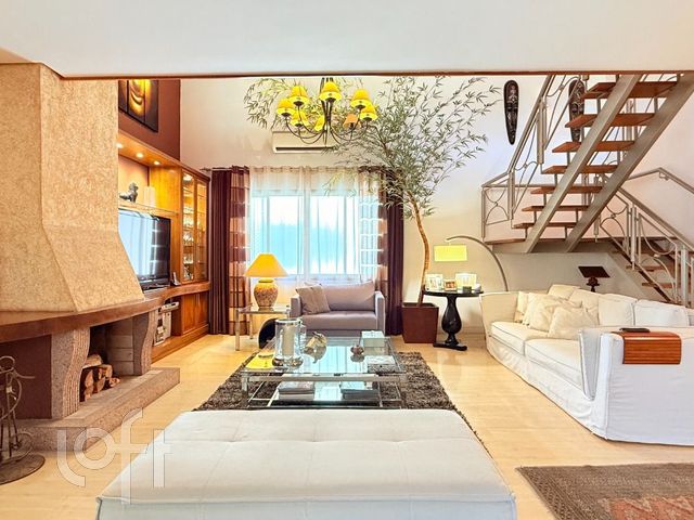 Apartamento com 200m², 3 dormitórios, 3 suítes, 2 vagas, Higienópolis em Porto Alegre