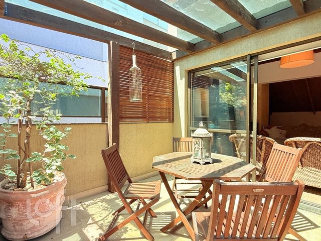 Apartamento com 200m², 3 dormitórios, 3 suítes, 2 vagas, Higienópolis em Porto Alegre