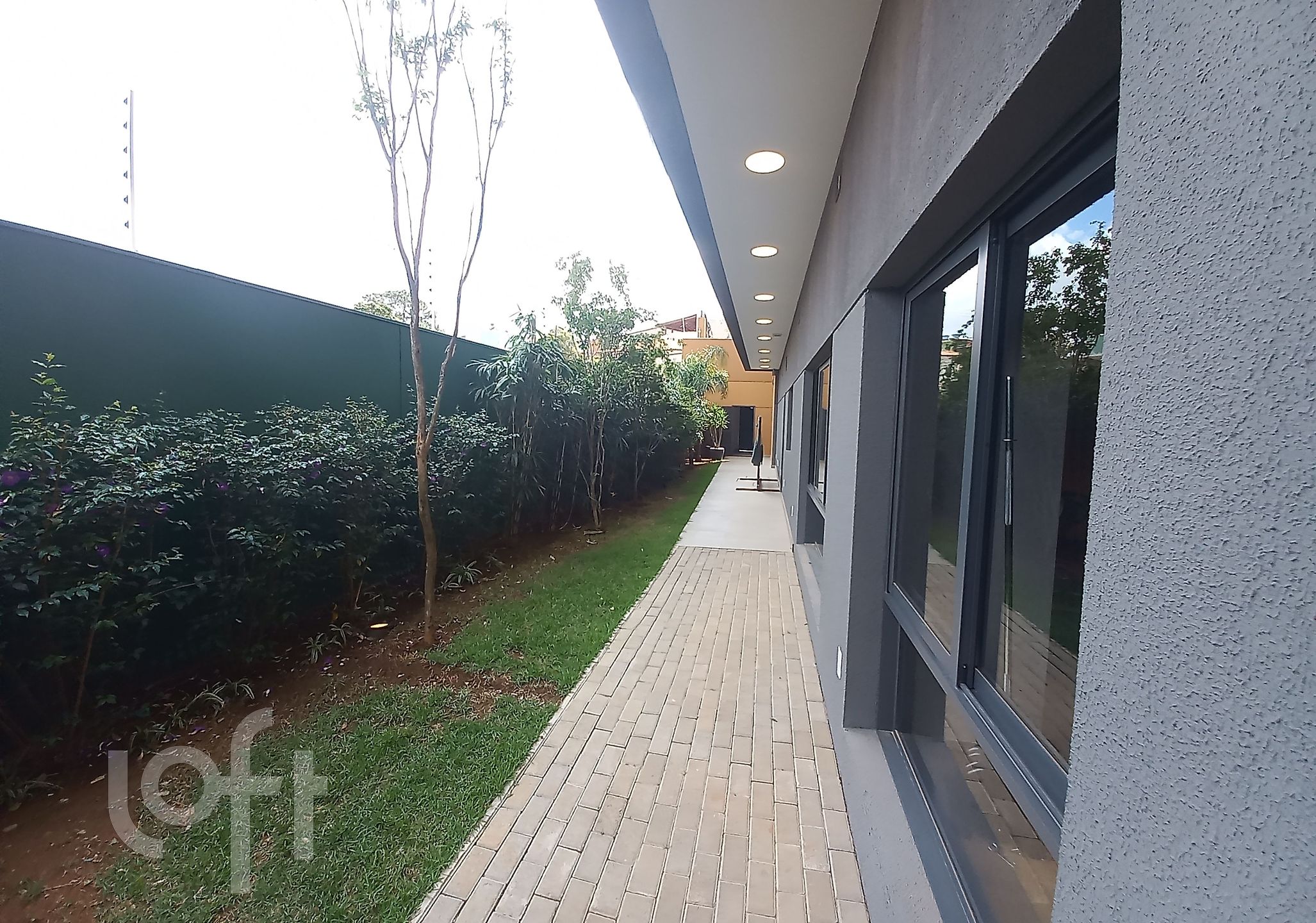 Apartamento à venda com 1 quarto, 27m² - Foto 11