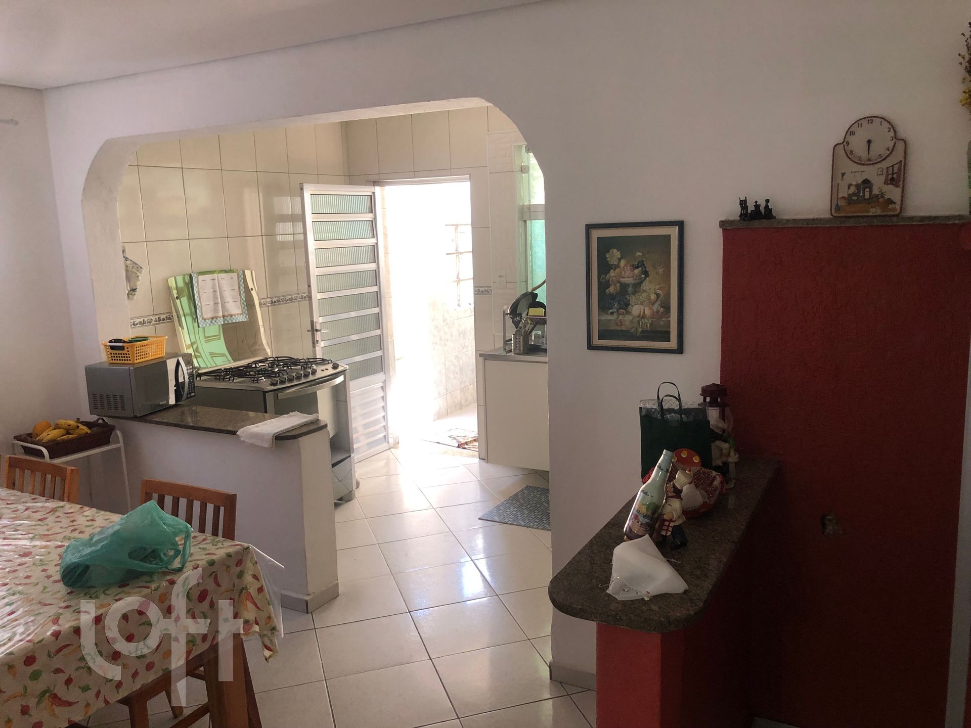 Casa à venda com 6 quartos, 250m² - Foto 2