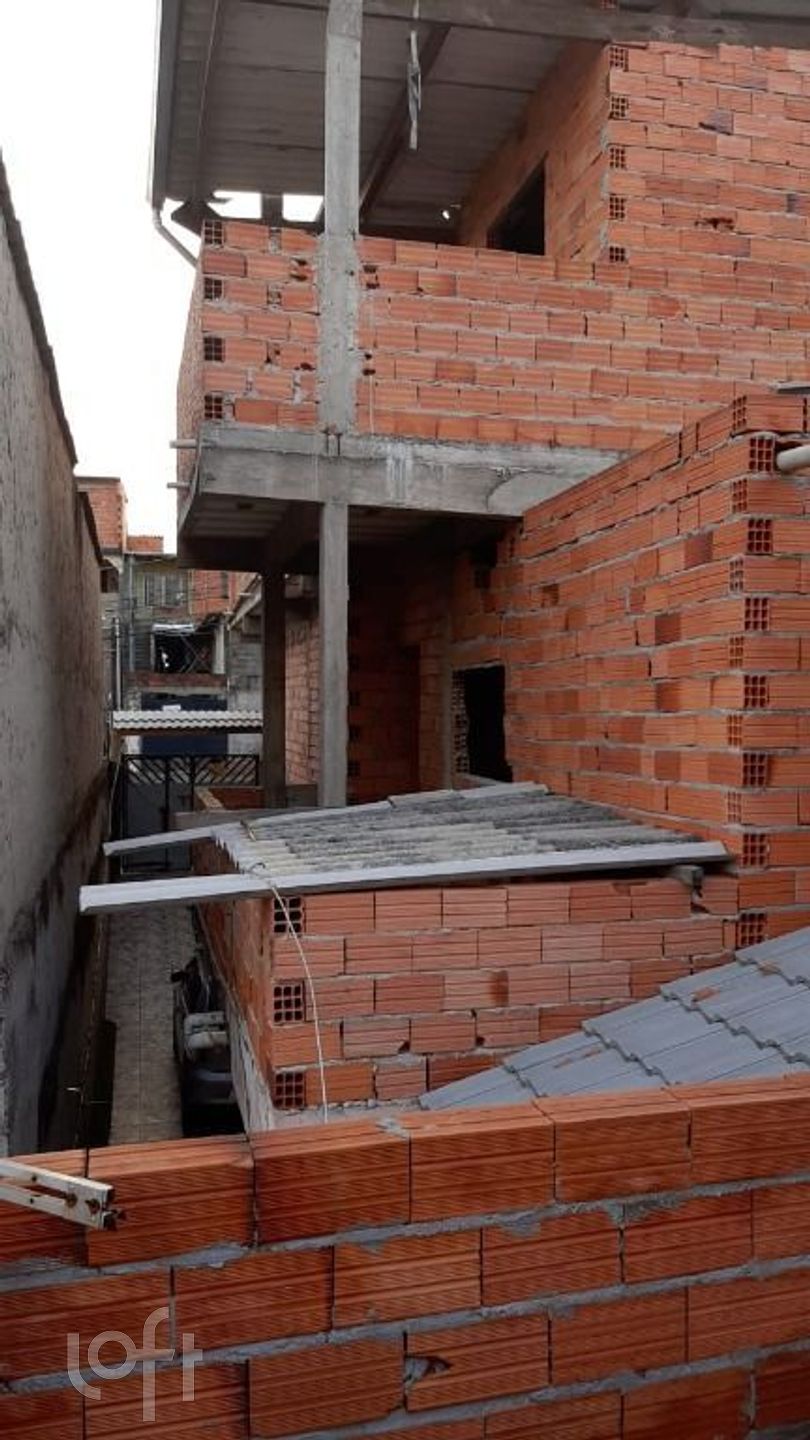 Casa à venda com 2 quartos, 125m² - Foto 2