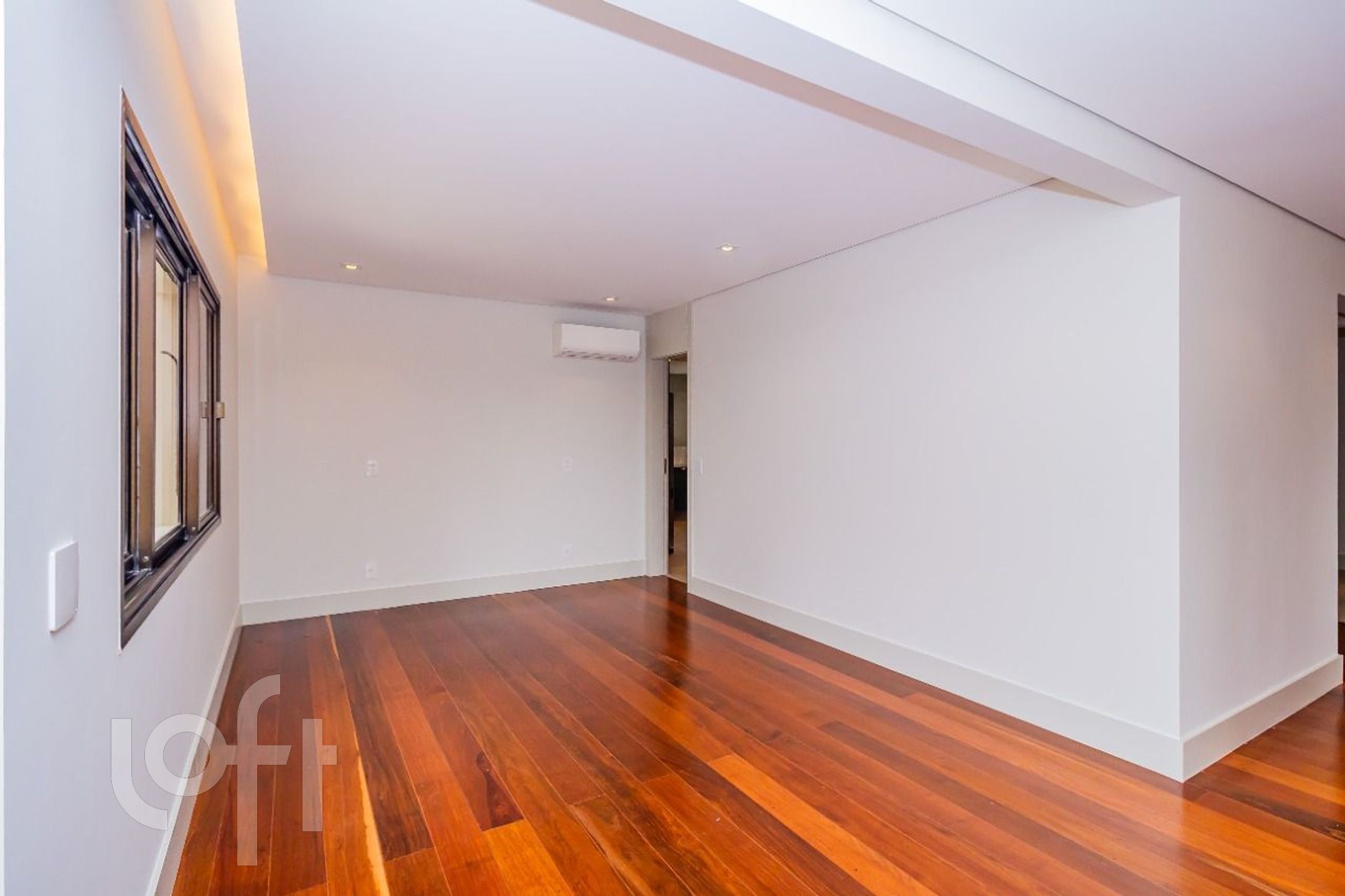 Apartamento à venda com 4 quartos, 217m² - Foto 5