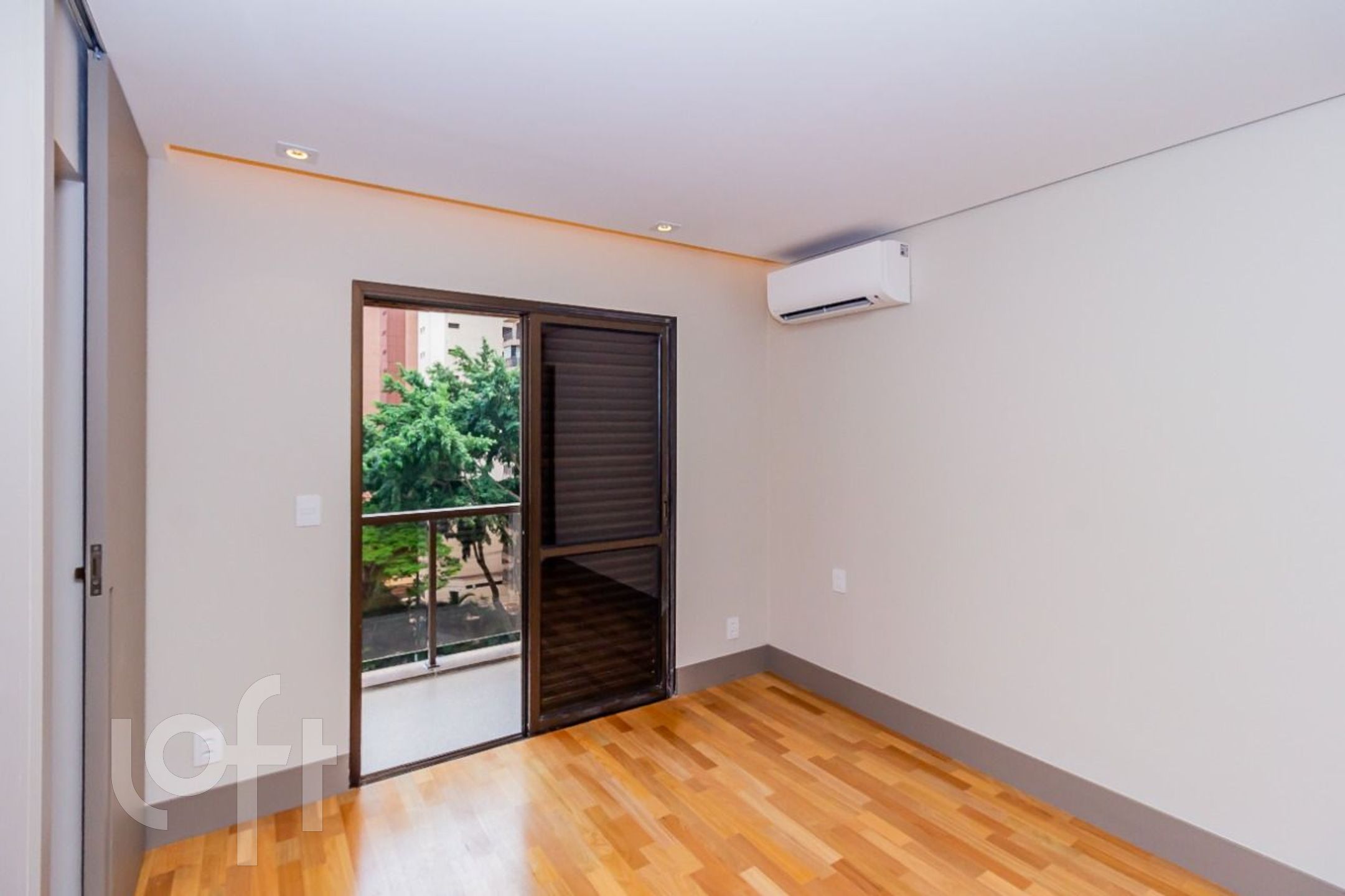 Apartamento à venda com 4 quartos, 217m² - Foto 27