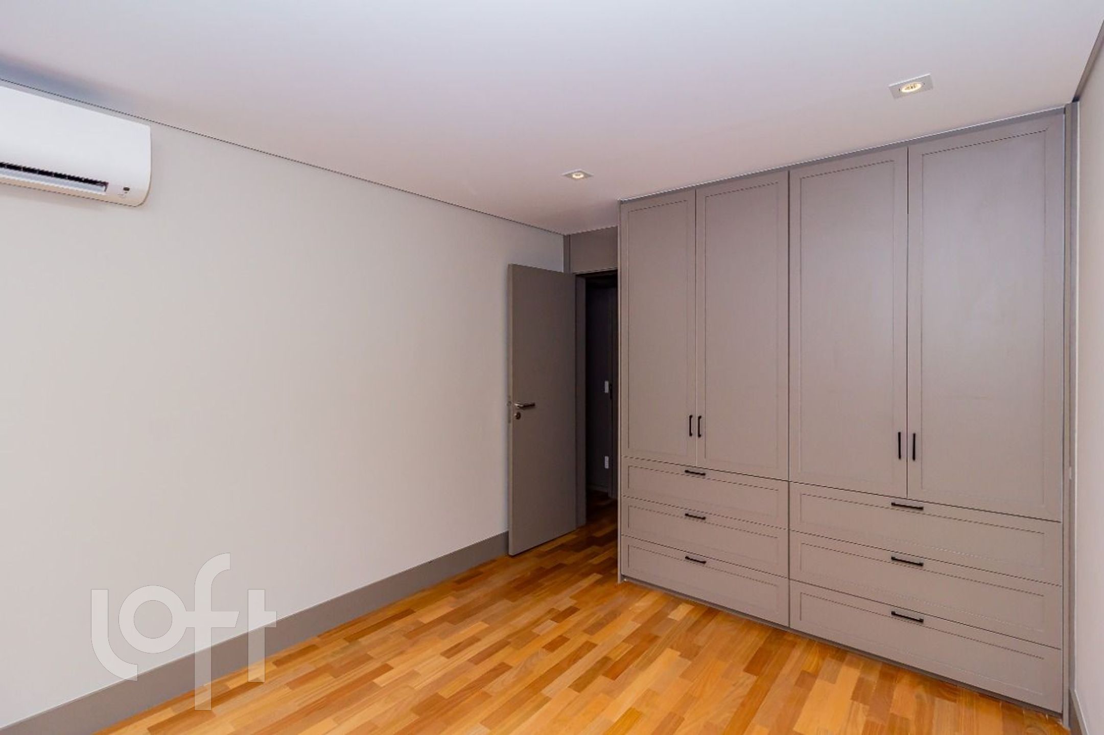 Apartamento à venda com 4 quartos, 217m² - Foto 41