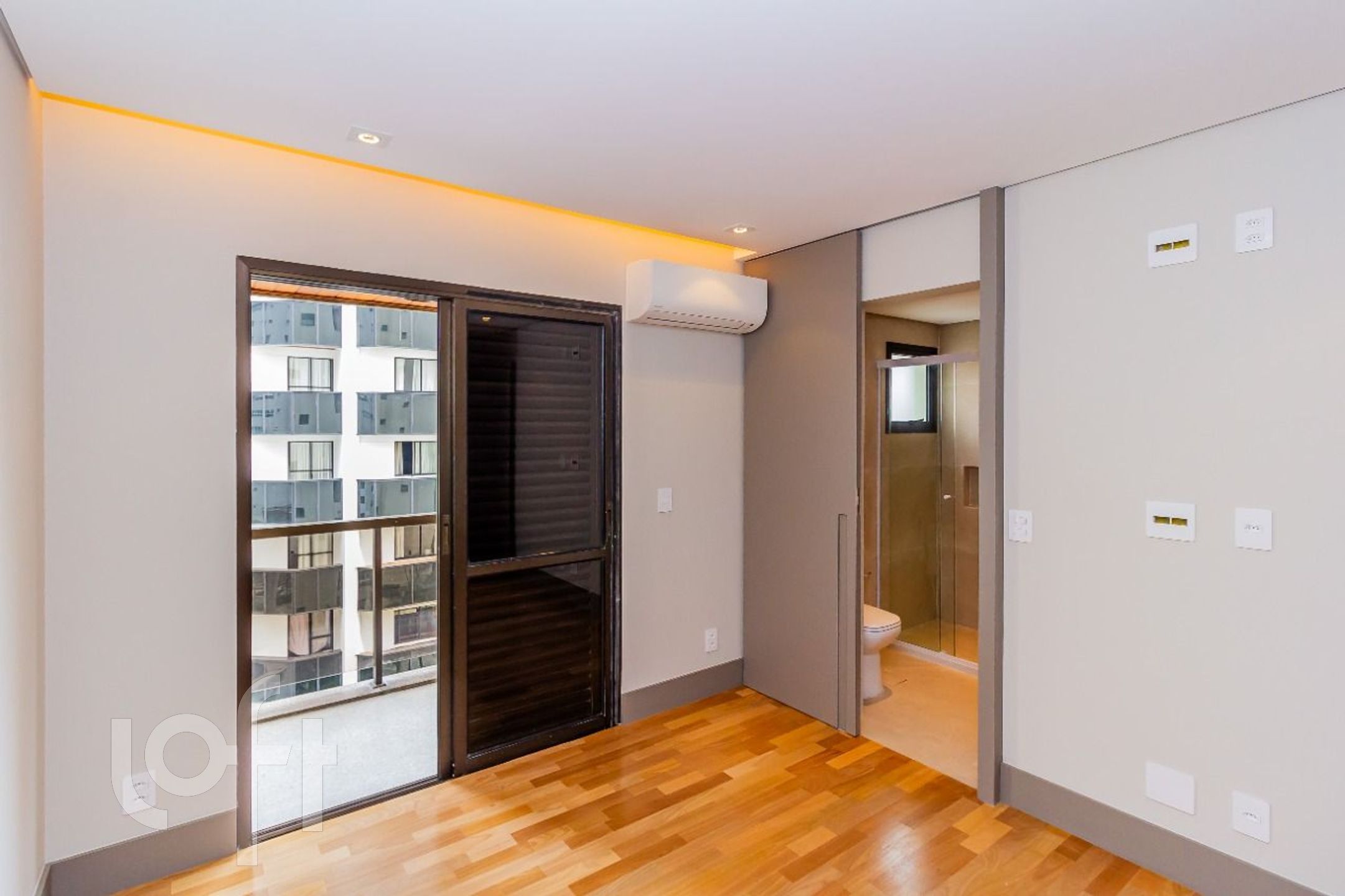 Apartamento à venda com 4 quartos, 217m² - Foto 30