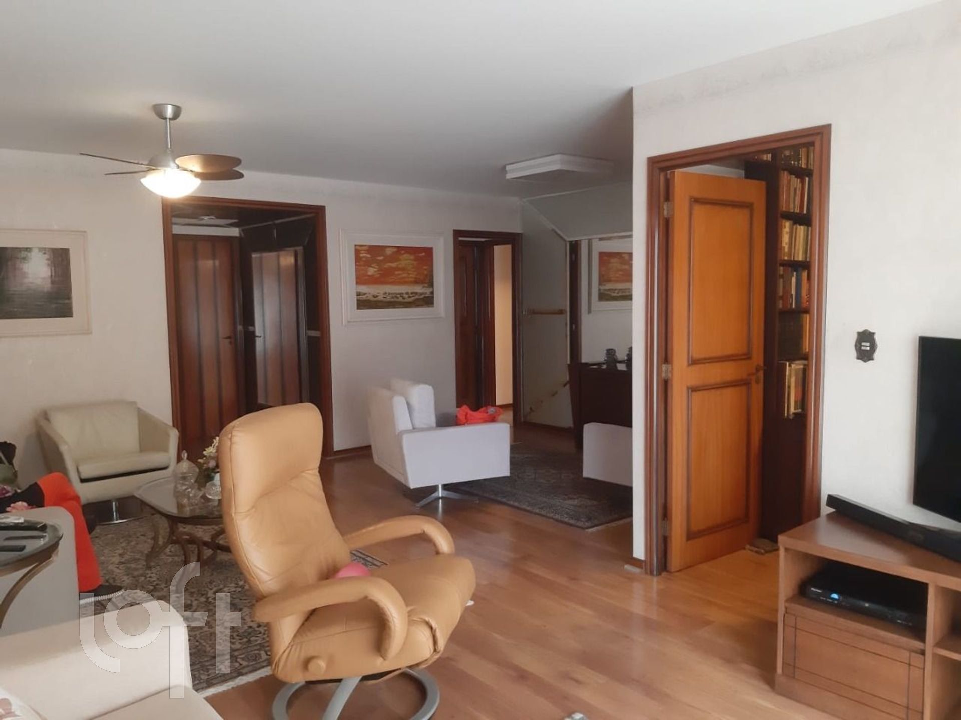 Apartamento à venda com 3 quartos, 156m² - Foto 1