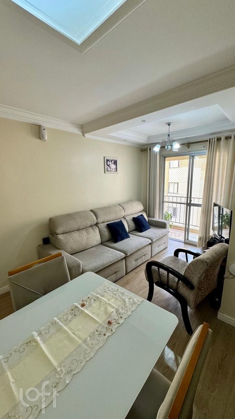 Apartamento à venda com 3 quartos, 69m² - Foto 2